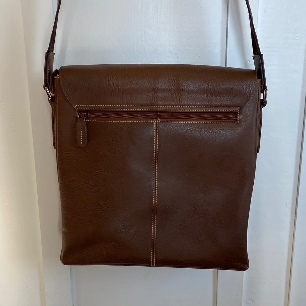 NWOT Vintage Foresight Brown Leather Postal Messenger Magnetic Closure Bag
